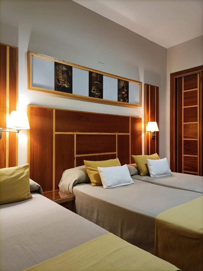 Hotel Carmen Ла-Карлота Екстер'єр фото