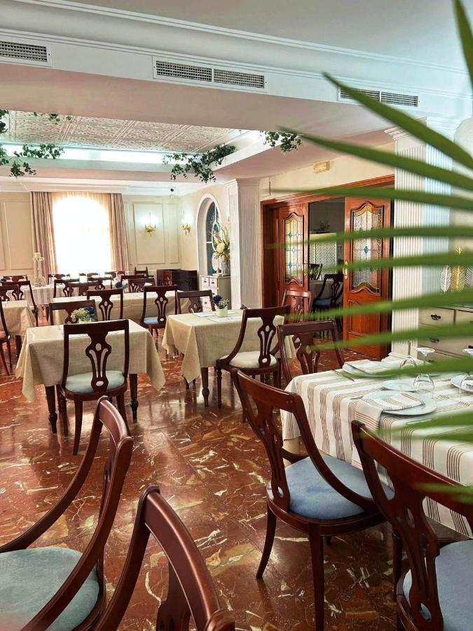 Hotel Carmen Ла-Карлота Екстер'єр фото
