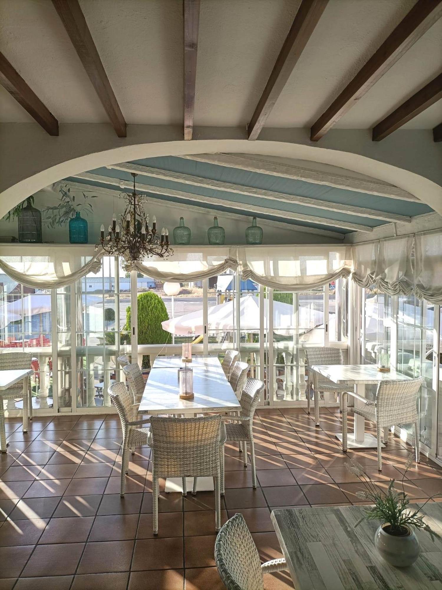 Hotel Carmen Ла-Карлота Екстер'єр фото