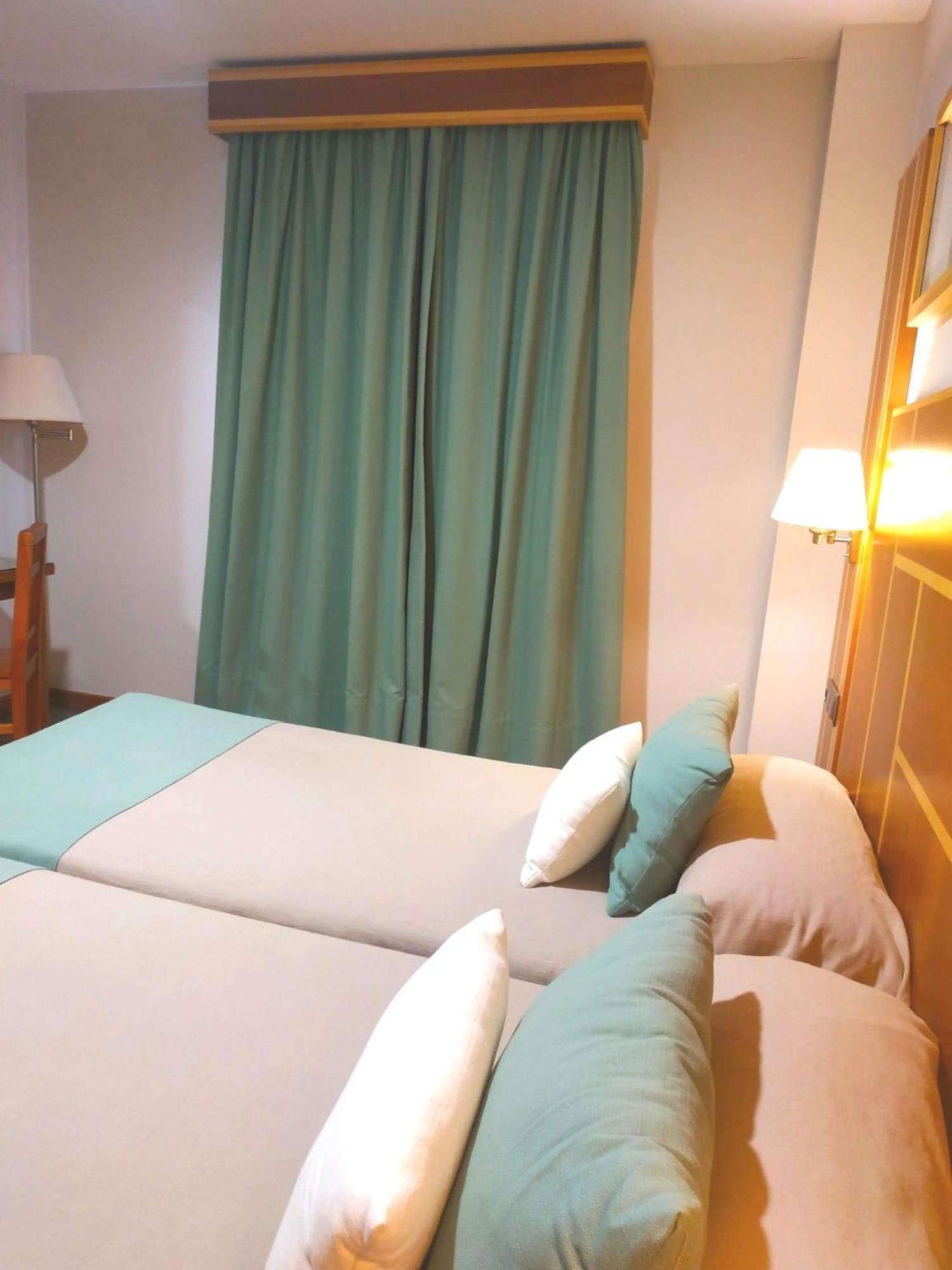 Hotel Carmen Ла-Карлота Екстер'єр фото
