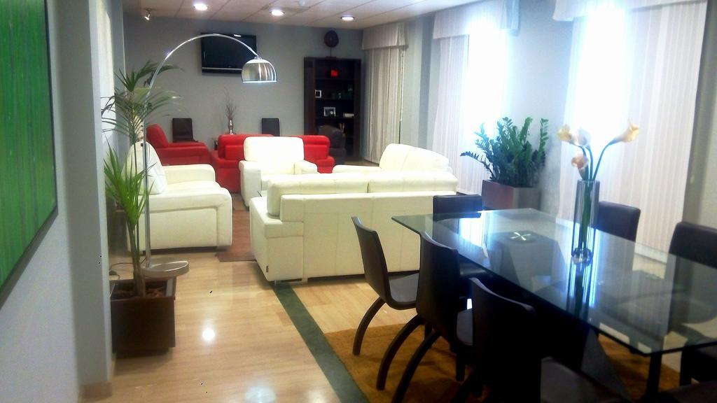 Hotel Carmen Ла-Карлота Екстер'єр фото